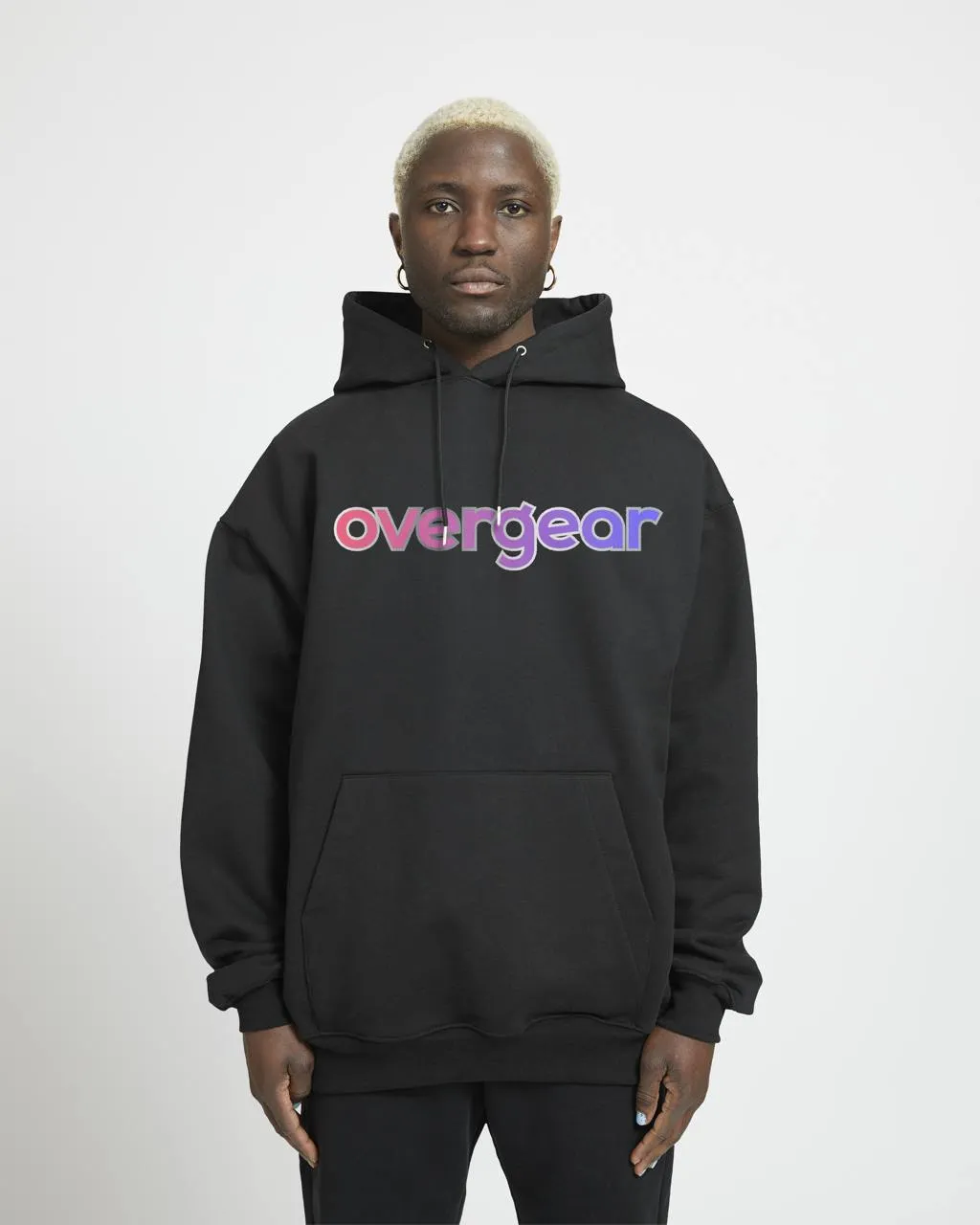 Пошив худи с DTF-печатью логотипа на заказ — брендированная одежда от RIVER studio, Москва